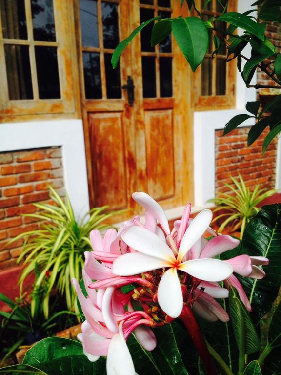 Manik Home Stay Kudapaduwa Eksteriør billede